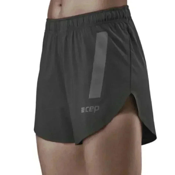 Race Loose Fit Shorts, Women - Picture 3 of 9